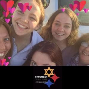 Meet your Posher, Iris